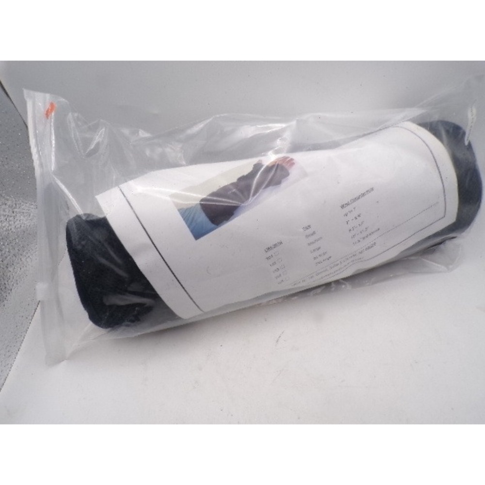 Optima OM-3916 Wrist Support Medium Black Support Brace Adjustable New Size M